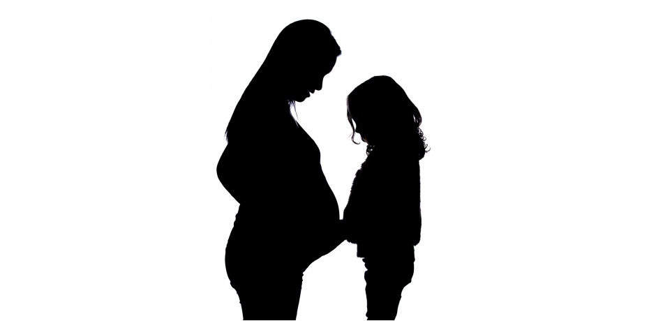 zwangerschapsfoto-Bunschoten-silhouet